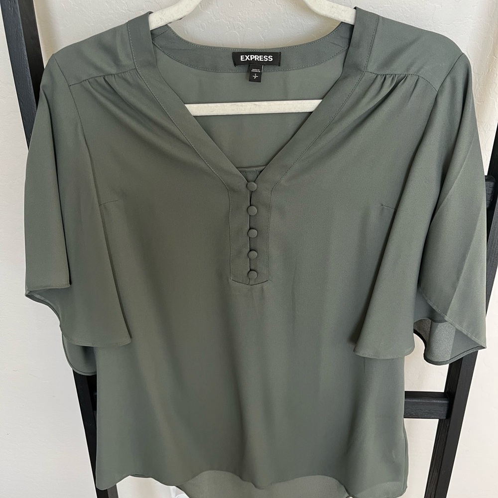 Express grey flutter sleeve blouse